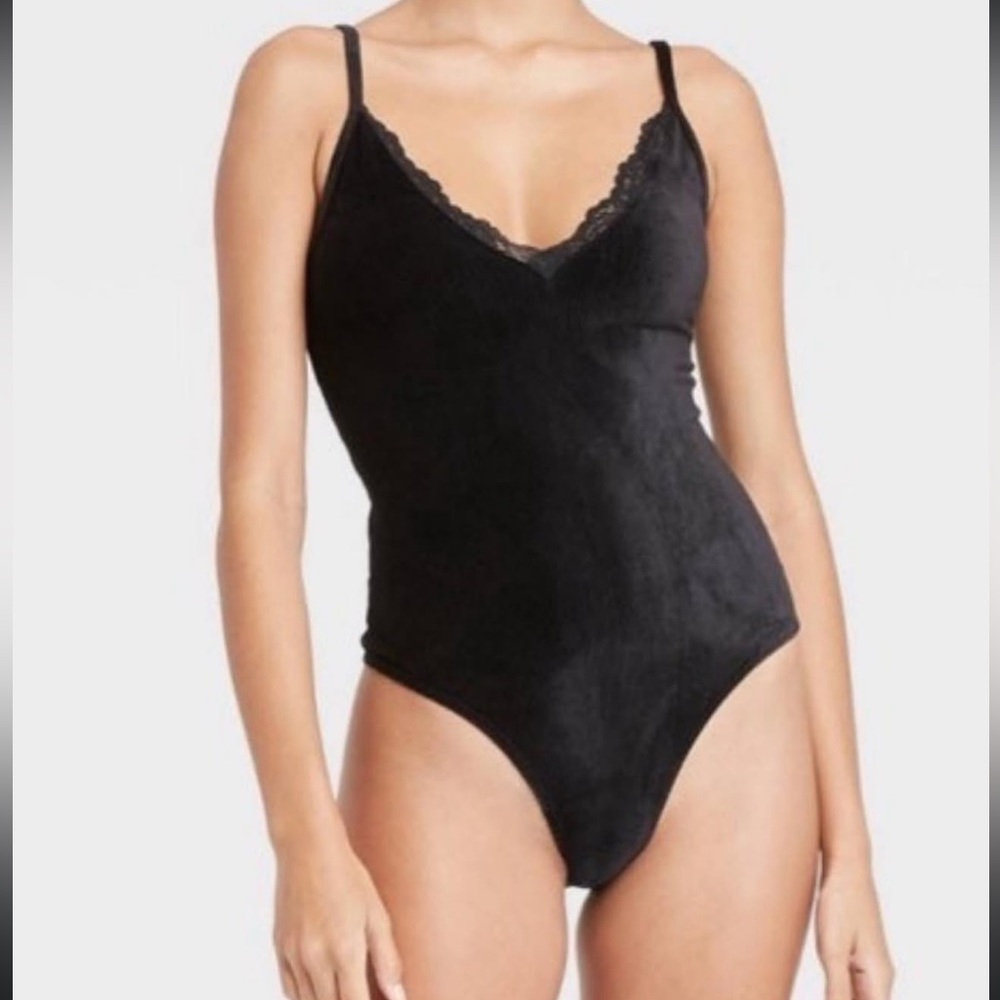 Colsie Black Lace-Trim V-Neck Bodysuit